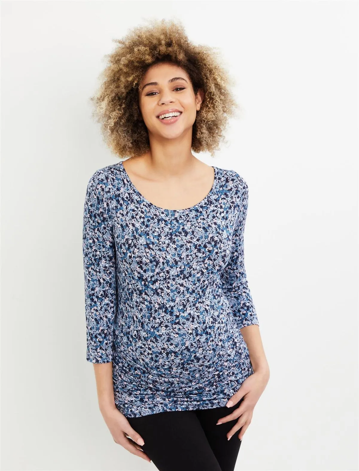 3/4 Sleeve Side Ruched Maternity Tee in Navy Floral