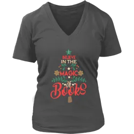 "The magic of books" V-neck Tshirt