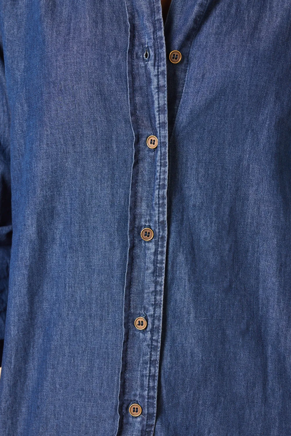 Sam Chambray Shirt in Mid Wash